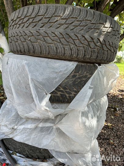 Nokian Tyres Hakkapeliitta R3 SUV 235/60 R18 107R