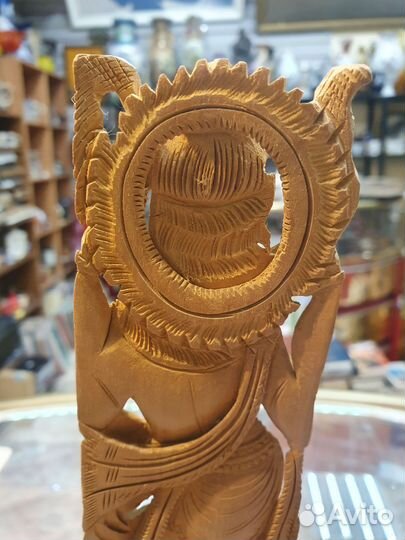 Статуэтка резная.Дерево