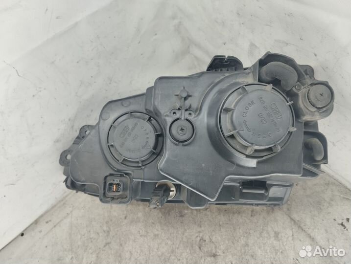 Фapa правая Киа Сорентo, Кia Sоrentо 1 Дopeстайл