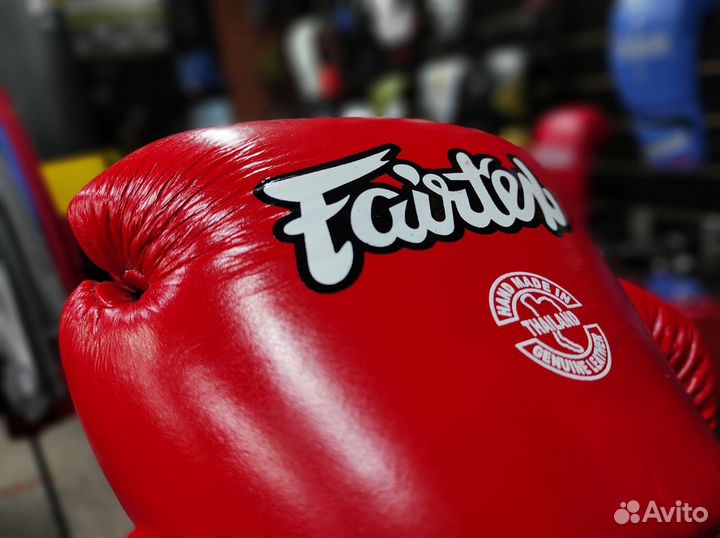 Боксерские перчатки FairTex Red