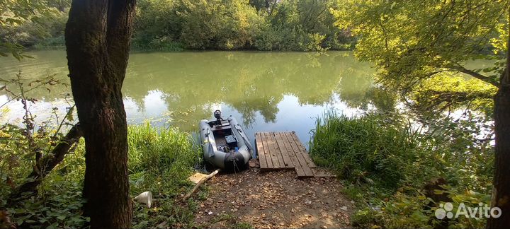 Лодка с мотором