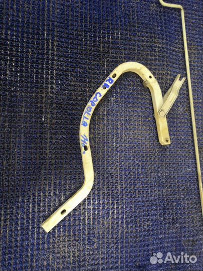 Петля крышки багажника Toyota Corolla AE110 5A-FE