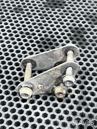 Крепление двигателя Kawasaki KX 80