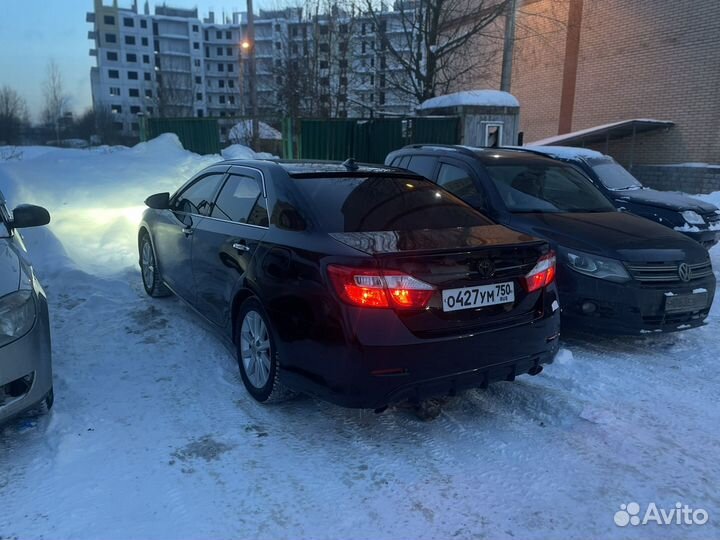 Бампер задний toyota camry 50