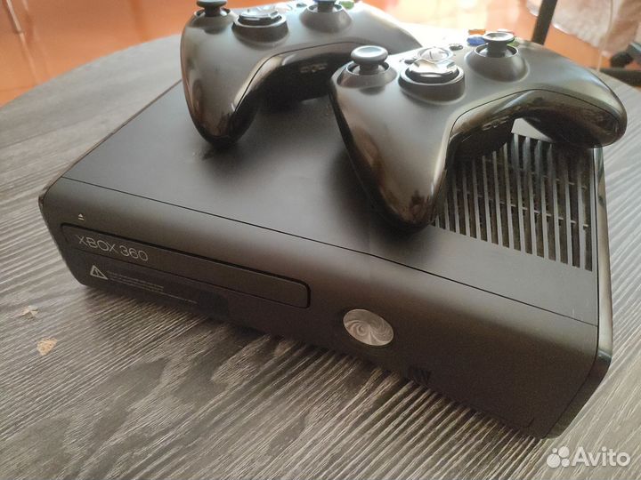 Xbox 360 slim прошитый freeboot