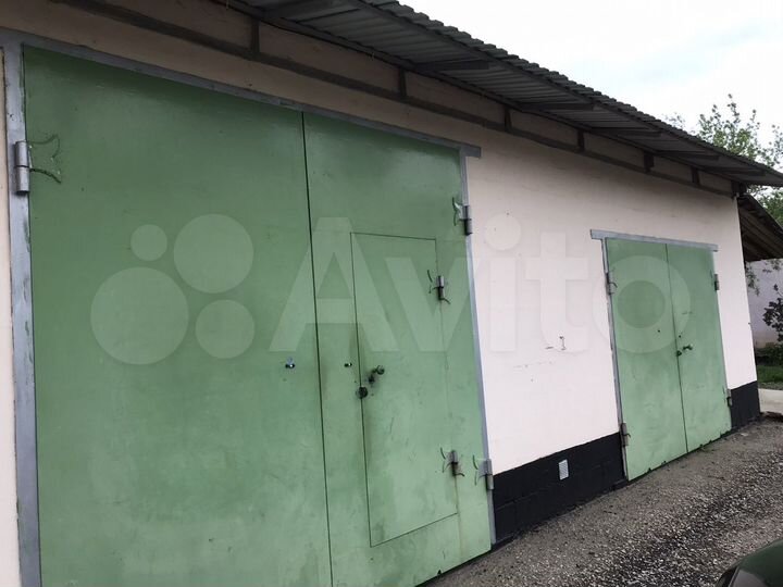 Гараж, > 30 м²