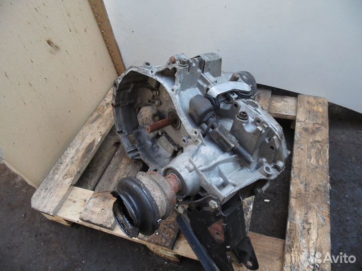 Механическая кпп 1.6 бензин Рено Меган Сценик 1