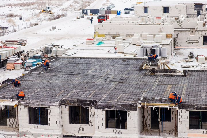 2-к. квартира, 77,8 м², 2/4 эт.