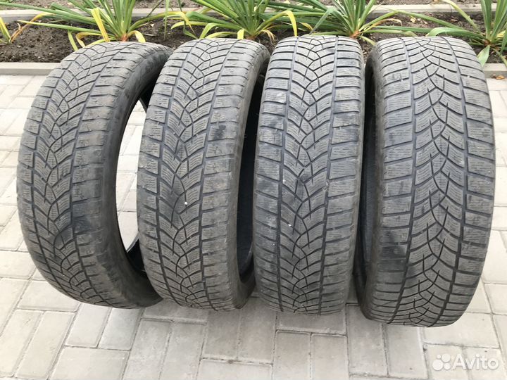 Goodyear UltraGrip 8 Performance 195/55 R20