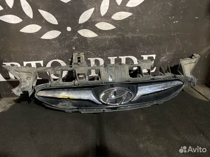 Решётка радиатора Hyundai Solaris 1