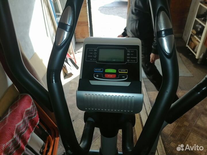 Эллиптический тренажер