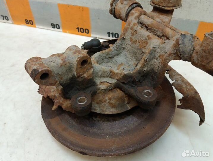Кулак поворотный задний левый Mazda Xedos 6 CA 2.0