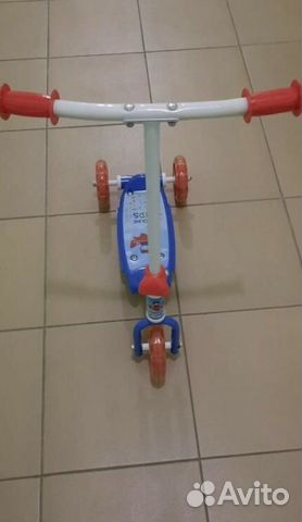 Самокат детский трехколесный новый