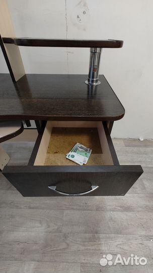 Стол компьютерный