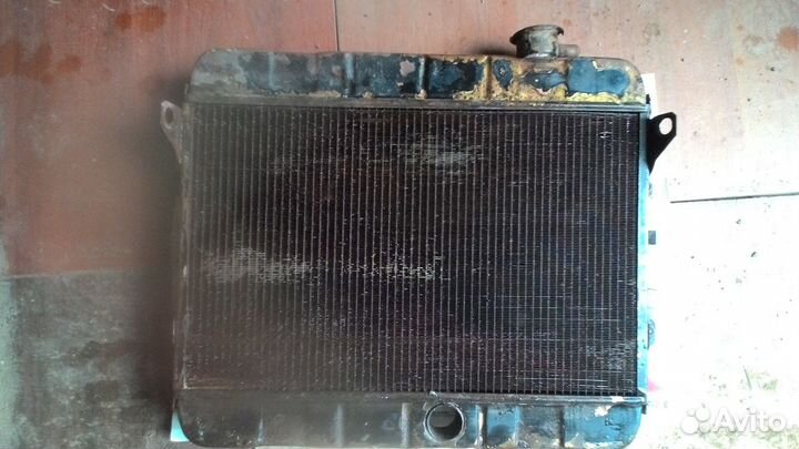 Радиатор охлаждения латунный б/у для ваз 2101
