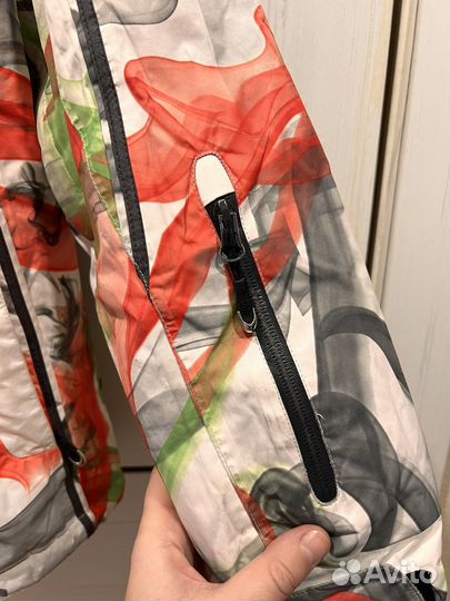 Горнолыжная куртка