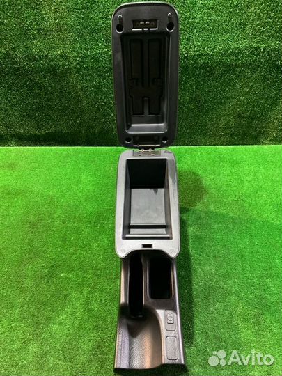 Бардачок между сиденьями Honda Hr-V GH4 D16A 2004