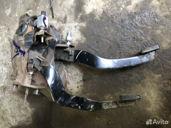 Педальный узел Форд Рейнджер Мазда BT50