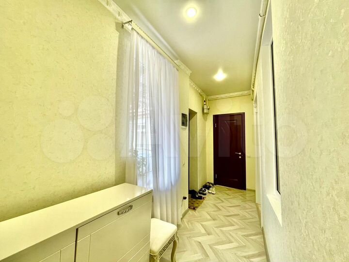 3-к. квартира, 70 м², 2/2 эт.