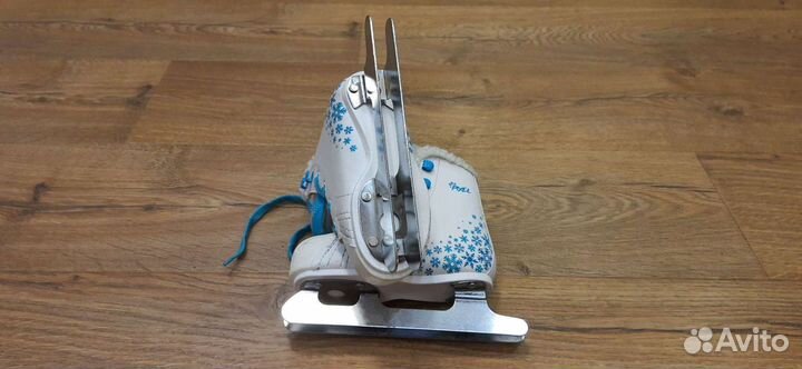 Коньки ледовые двухполозные для девочки Ice Blade
