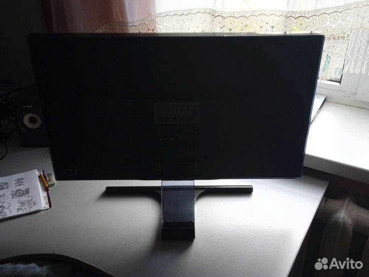 Монитор Samsung