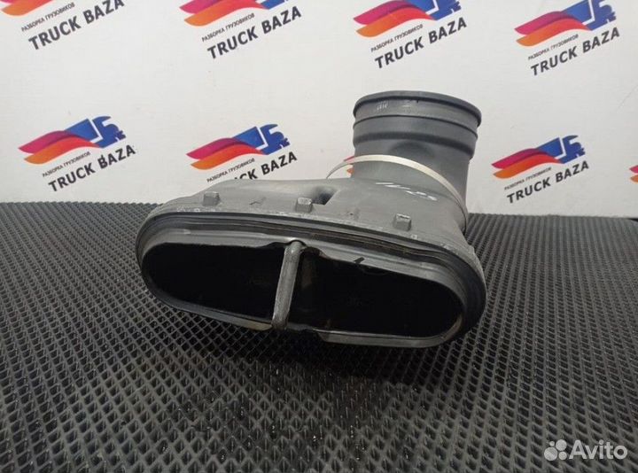 Патрубок воздушного фильтра Iveco Stralis