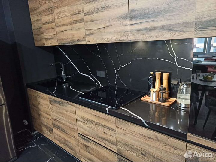 Столешница на кухню из кварцевого камня Авант