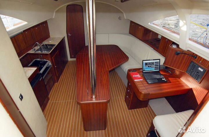 Парусная яхта А38 Express Cruiser