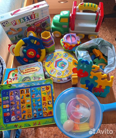 Развивающие игрушки и книжки пакетом