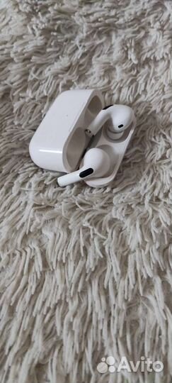 Airpods pro с шумоподавлением
