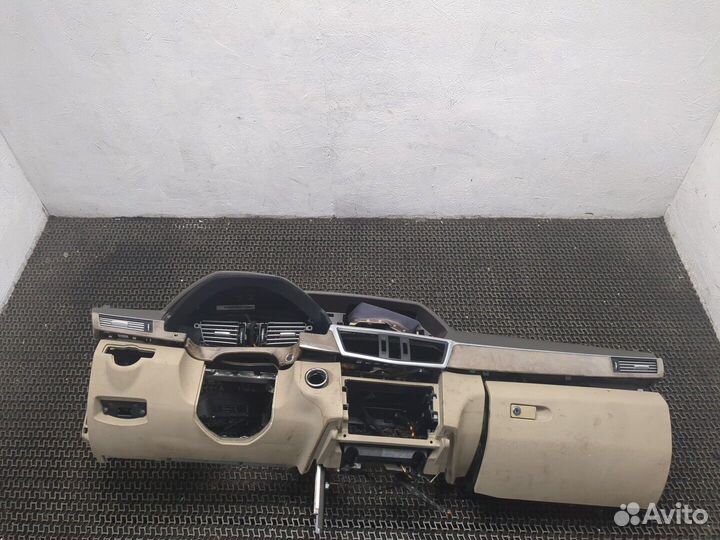 Панель передняя салона Mercedes E W212, 2011