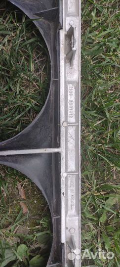 Решетка радиатора 2106