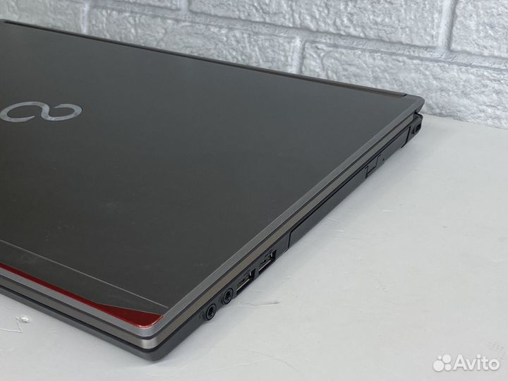 Ноутбук Fujitsu i7-3,7GHz\8gb\ssd работа/учеба