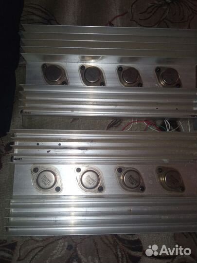 Транзисторы мощные с радиатором. 2N3771