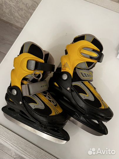 Коньки хоккейные
