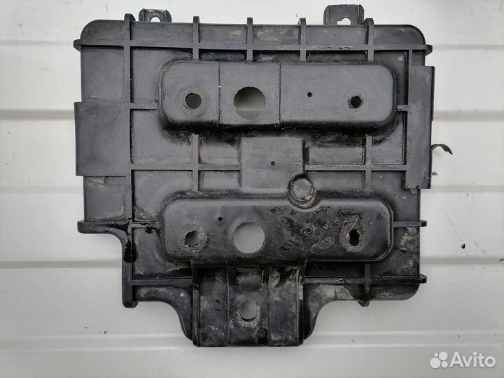 Площадка под аккумулятор Hyundai Getz