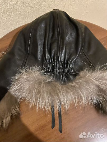 Шапка кожаная с мехом женская