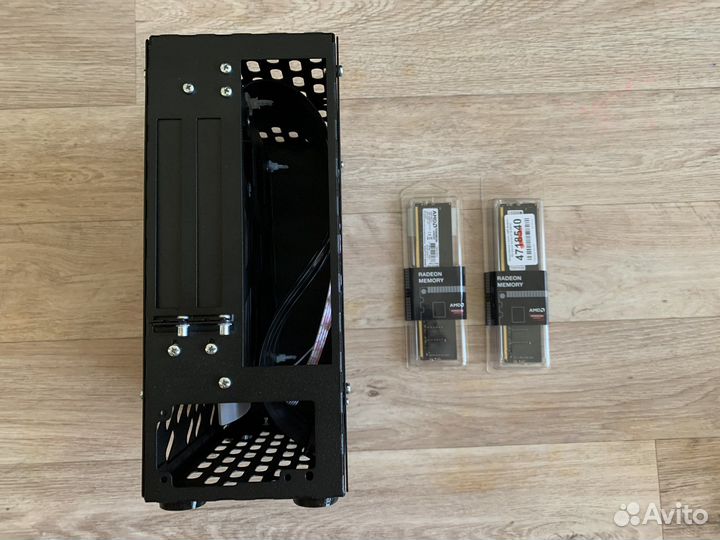 Корпус miniITX