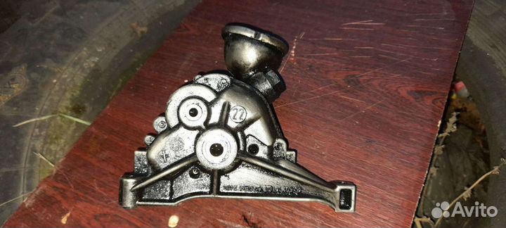 Масляный насос мерседес 124