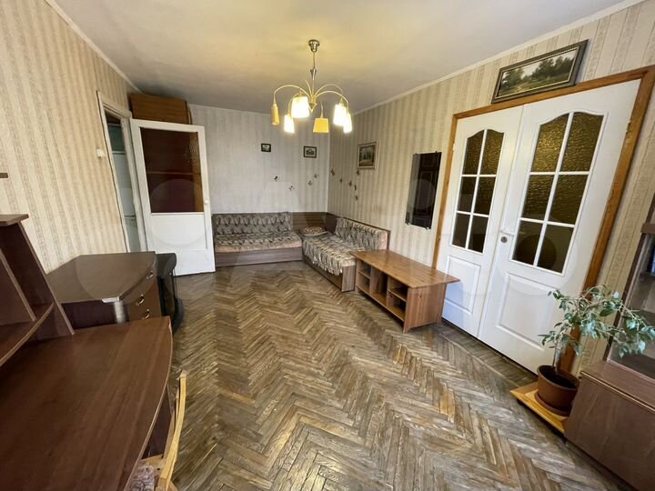 2-к. квартира, 53 м², 3/5 эт.