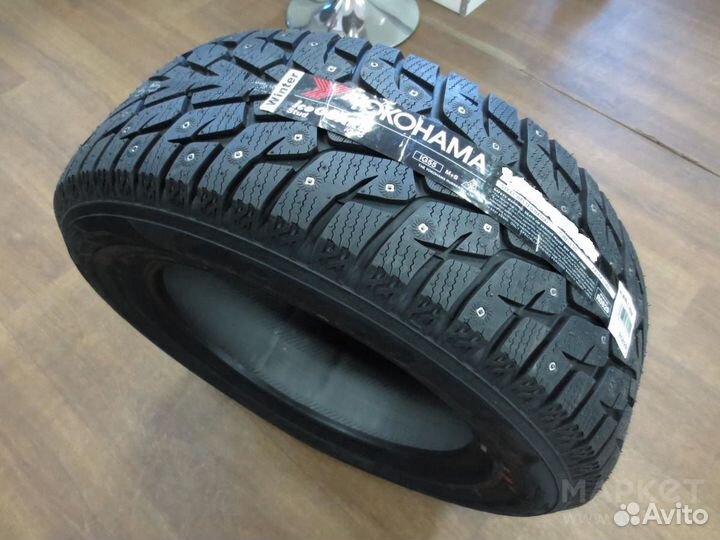 Yokohama IceGuard Stud IG65 295/40 R21 111T