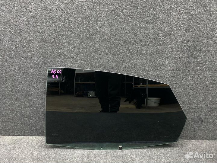 Стекло двери заднее левое Audi A6 C5