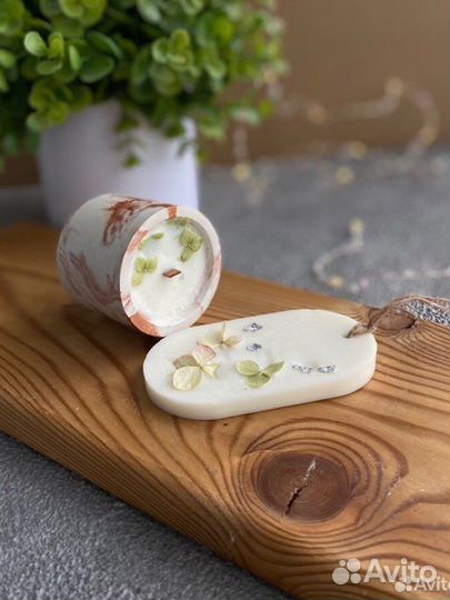 Подарочный набор из соевого воска свеча и саше