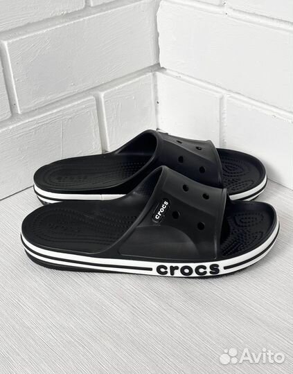 Новые мужские сланцы Crocs