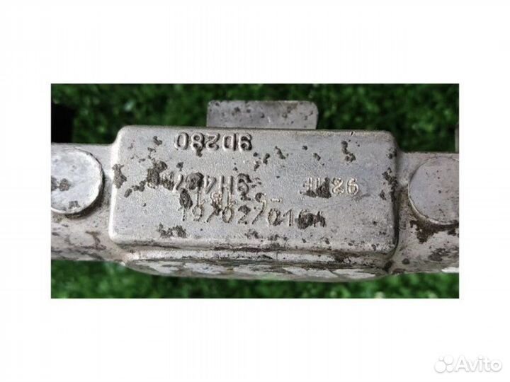 Топливная рампа Ford Focus 1.6 2001