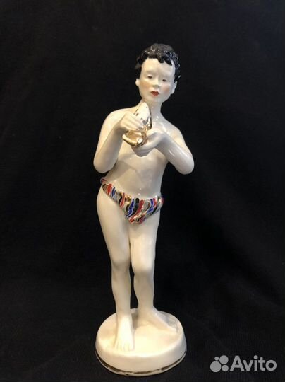 Статуэтка Негритенок с голубем лфз