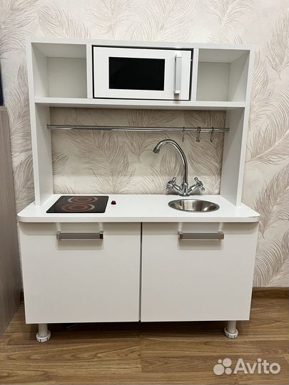 Детская деревянная кухня