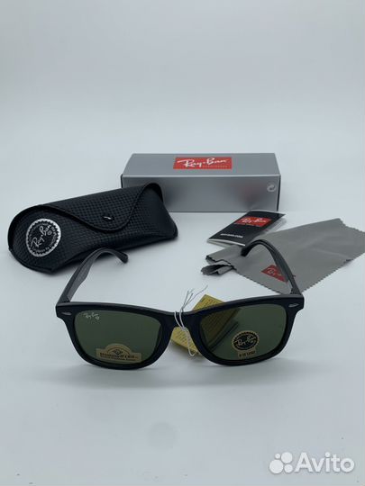 Солнцезащитные очки Ray-Ban Wayfarer