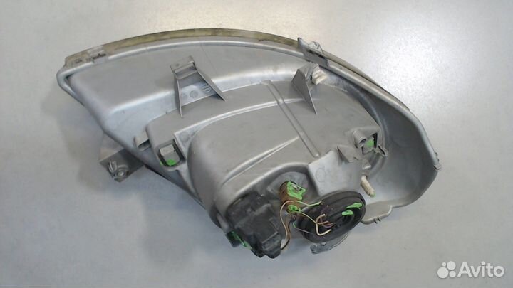 Фара (передняя) Opel Vivaro, 2005