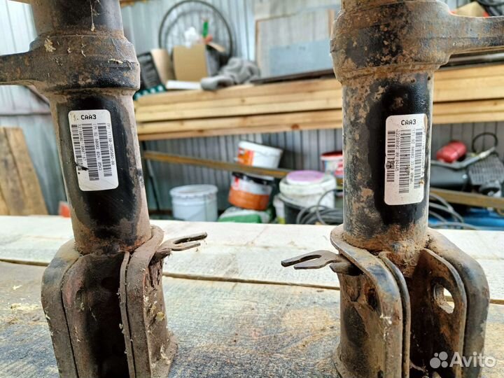 Передние стойки калина